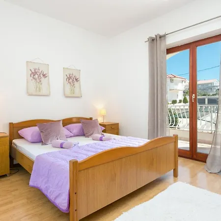Okrug Gornji 9693a Apartamento Trogir