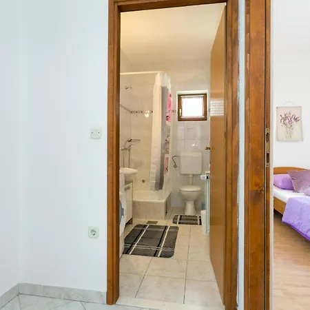 Okrug Gornji 9693a * Trogir