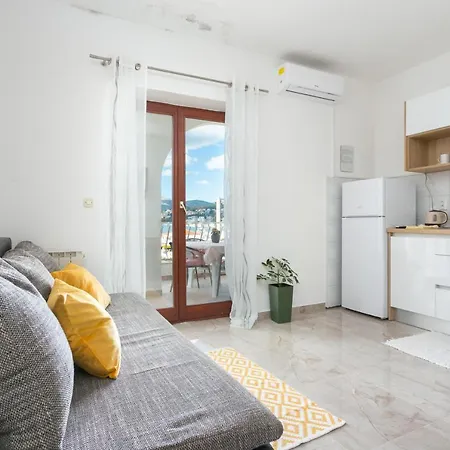 Apartamento Okrug Gornji 9693a