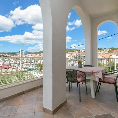 Okrug Gornji 9693a Apartamento Trogir